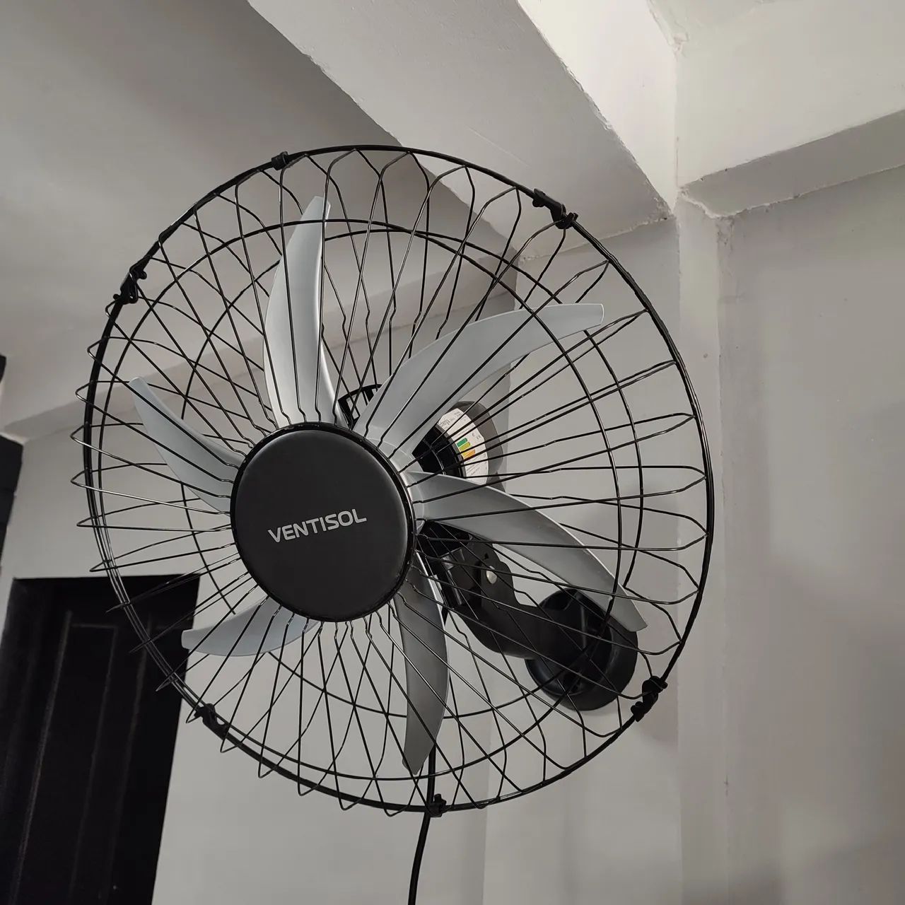 Ventilador de parede Ventisol  - Foto 2