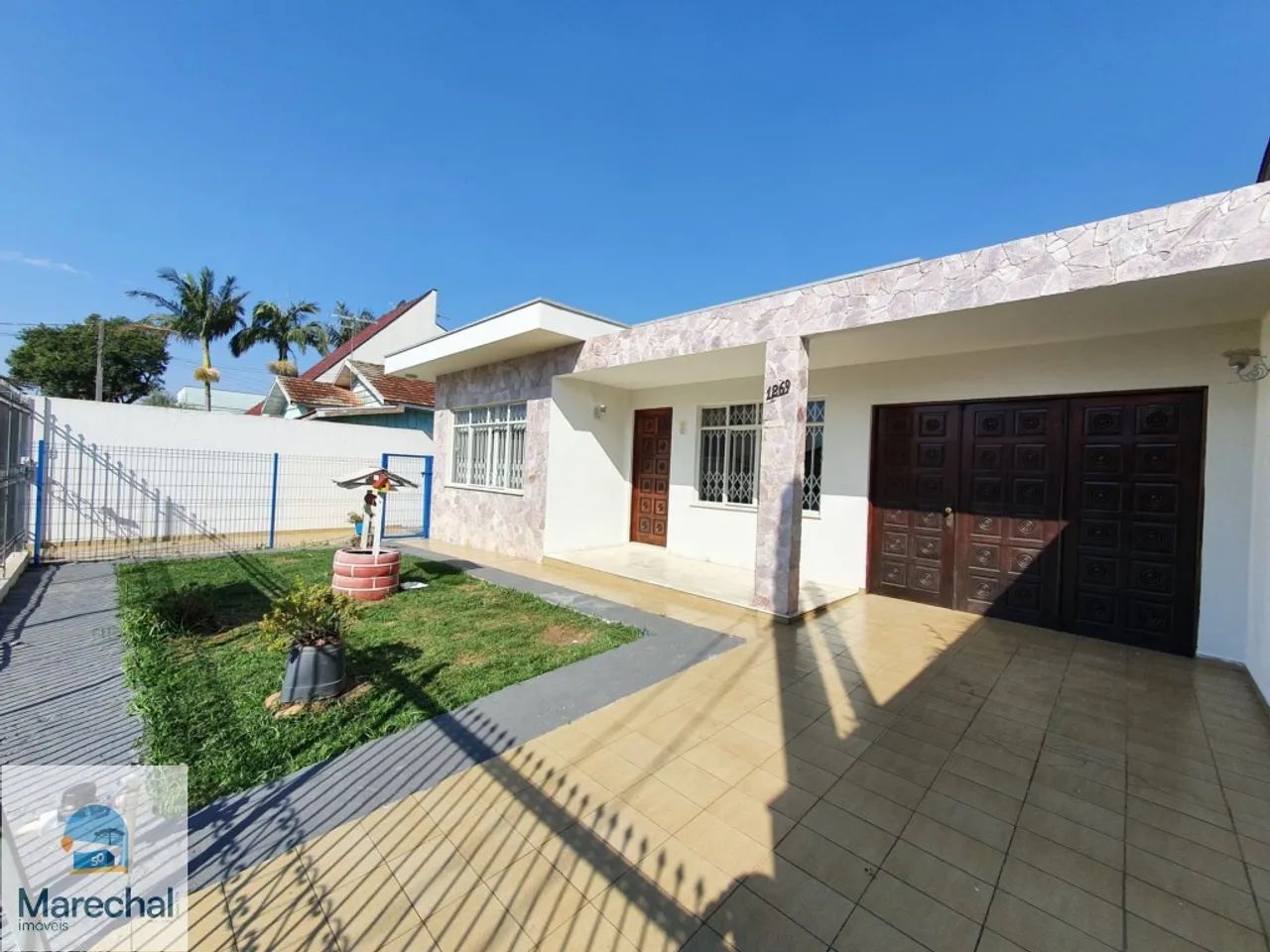 TERRENO COM 504m² | RESIDÊNCIA AVERBADA COM 211m² | HAUER