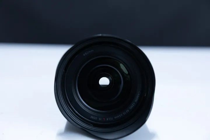 Lente Canon RF 15-35mm F2.8L IS USM NOVÍSSIMA, pouco uso, completa - Foto 4