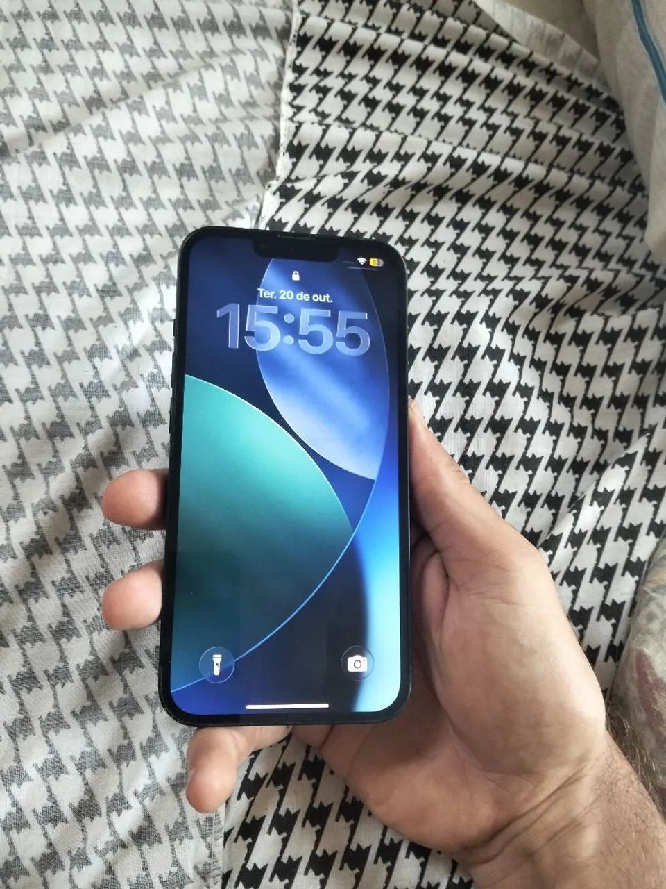 iPhone 13