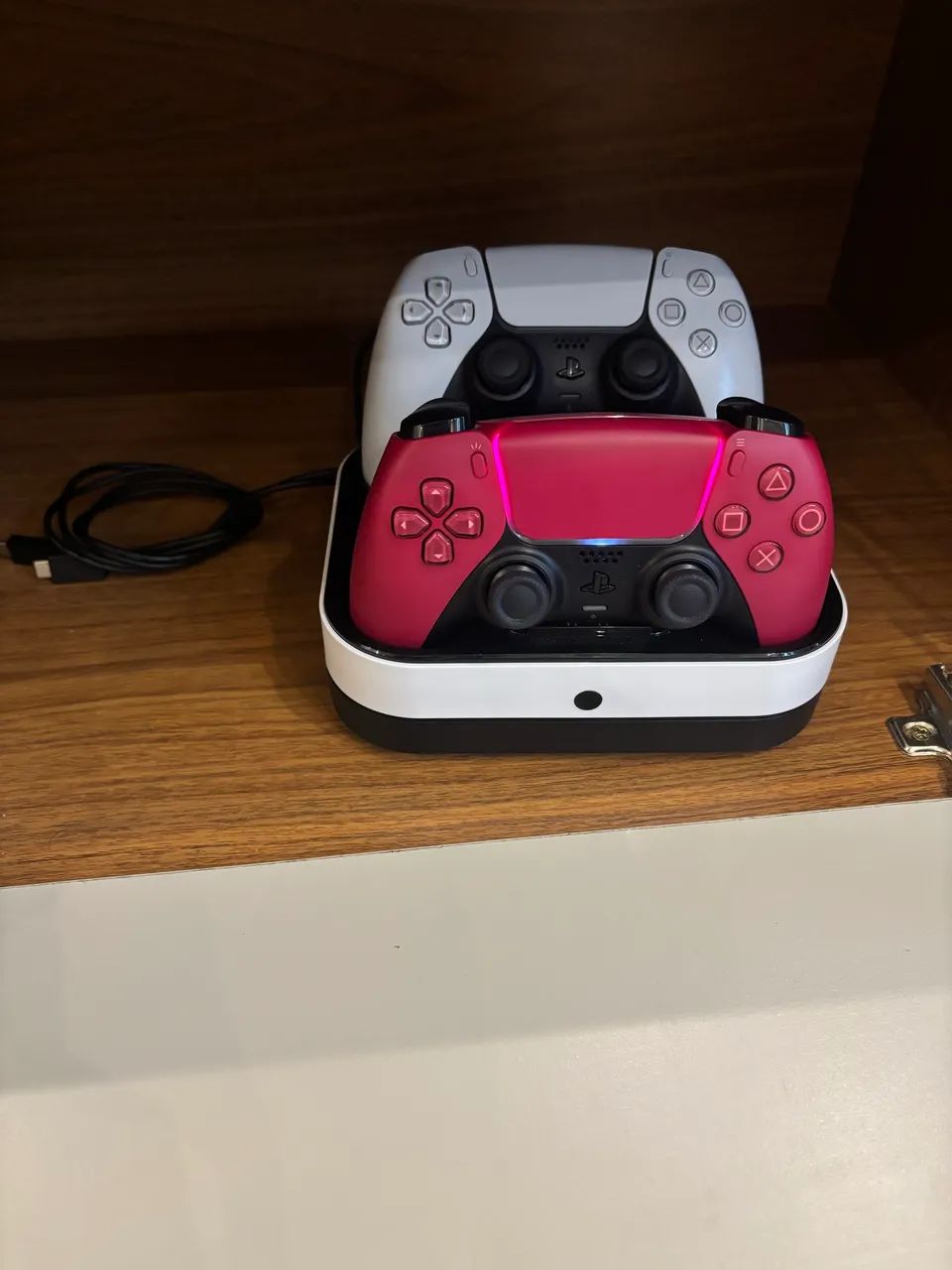 PS5 slim digital - 2 controles e Dock de carregamento  - Foto 3
