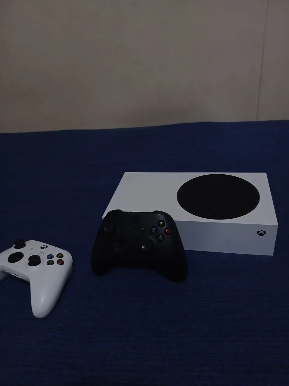 Xbox series S 512GB SSD 2 controles - Foto 3