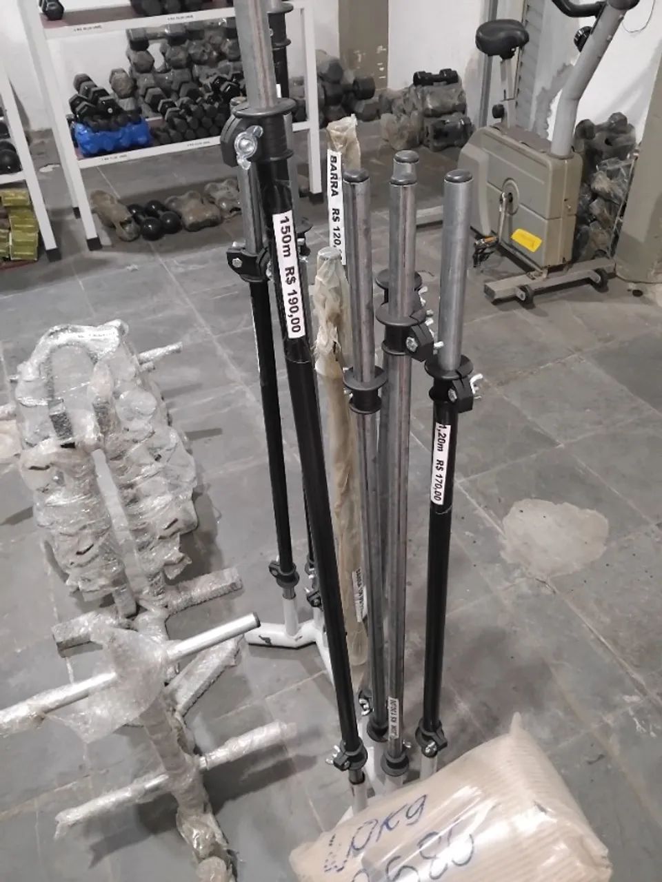 Kit barras puxadores de musculação  - Foto 2