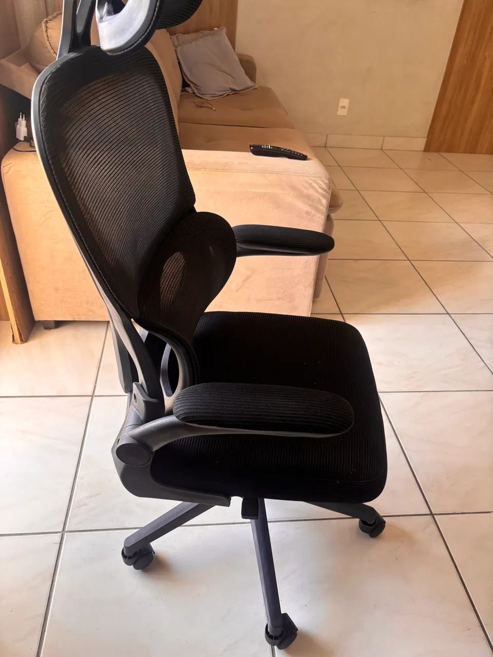 Cadeira Escritório - Nova  - Foto 4