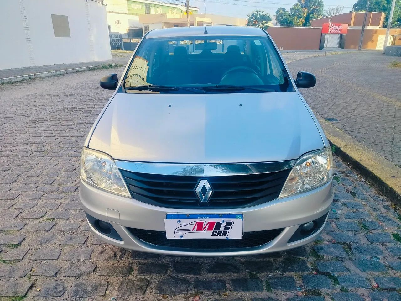 Renault Logan Expression Hi-flex 1.6 8V 4P 2012 - Foto 2