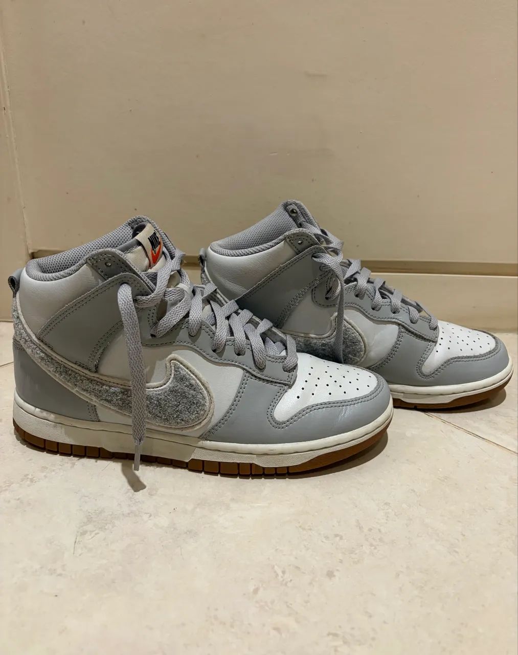 Nike Dunk High Retrô Chenille Swoosh - Foto 2
