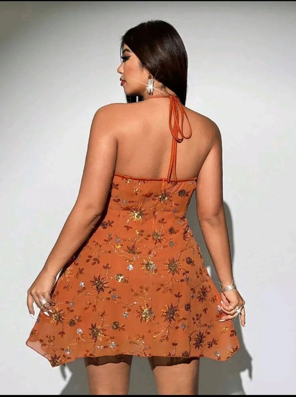 Vestido com lantejoulas - Foto 2