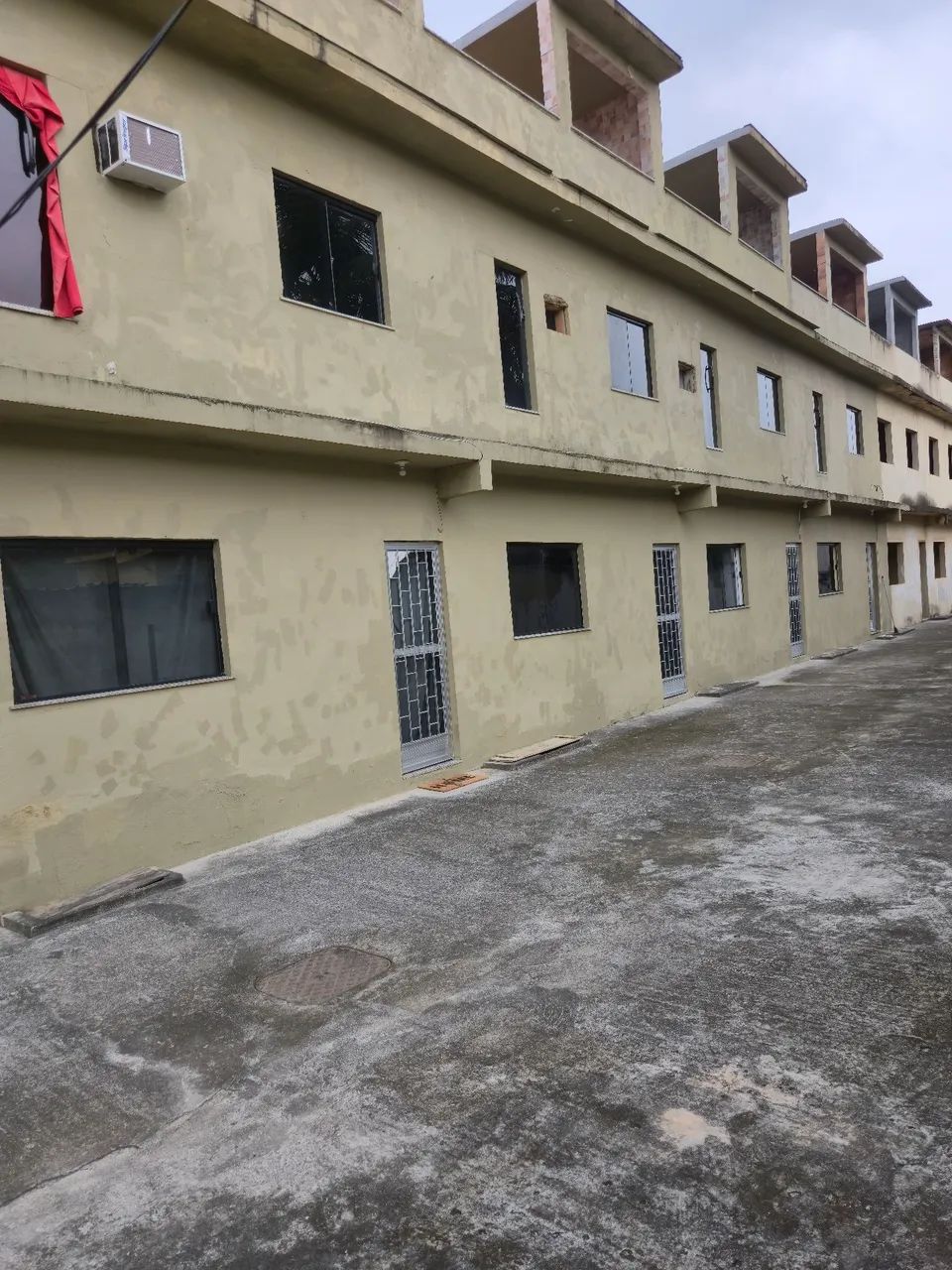 Alugo casa 