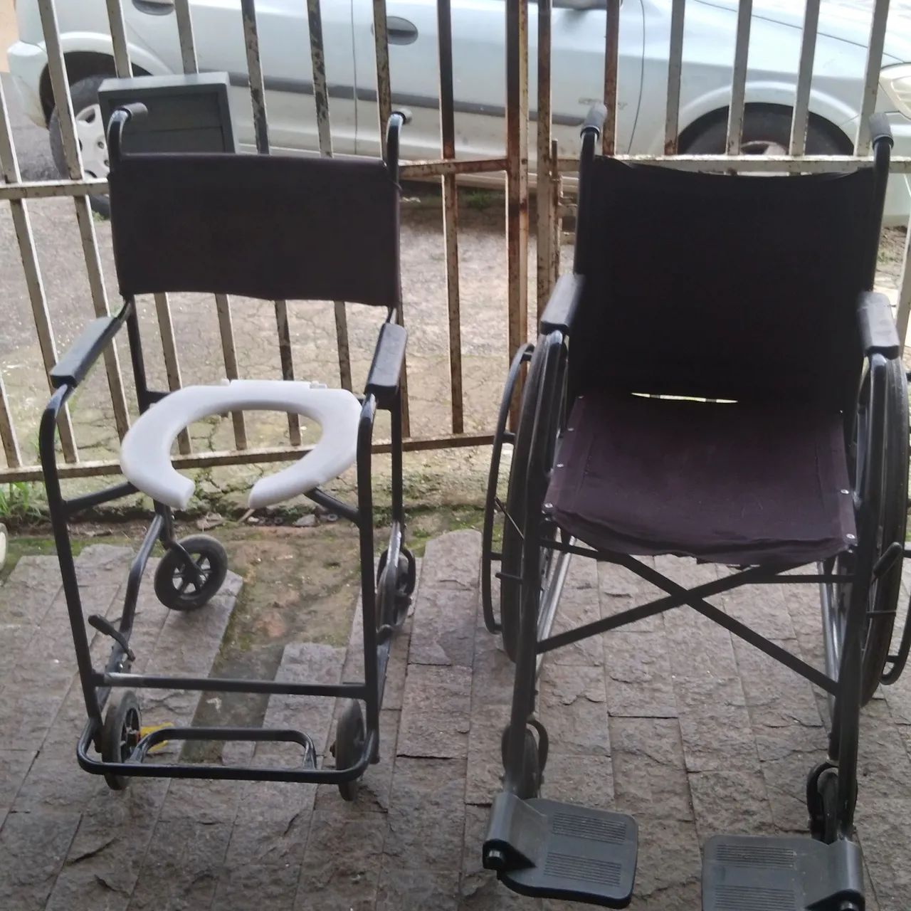Cadeira de roda e de banho 