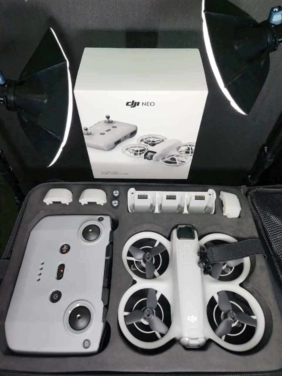 Drone Dji Neo Combo Plus Com 03 Baterias (Voa Até 10KM Distância) Com Controle Semi Novo - Foto 2