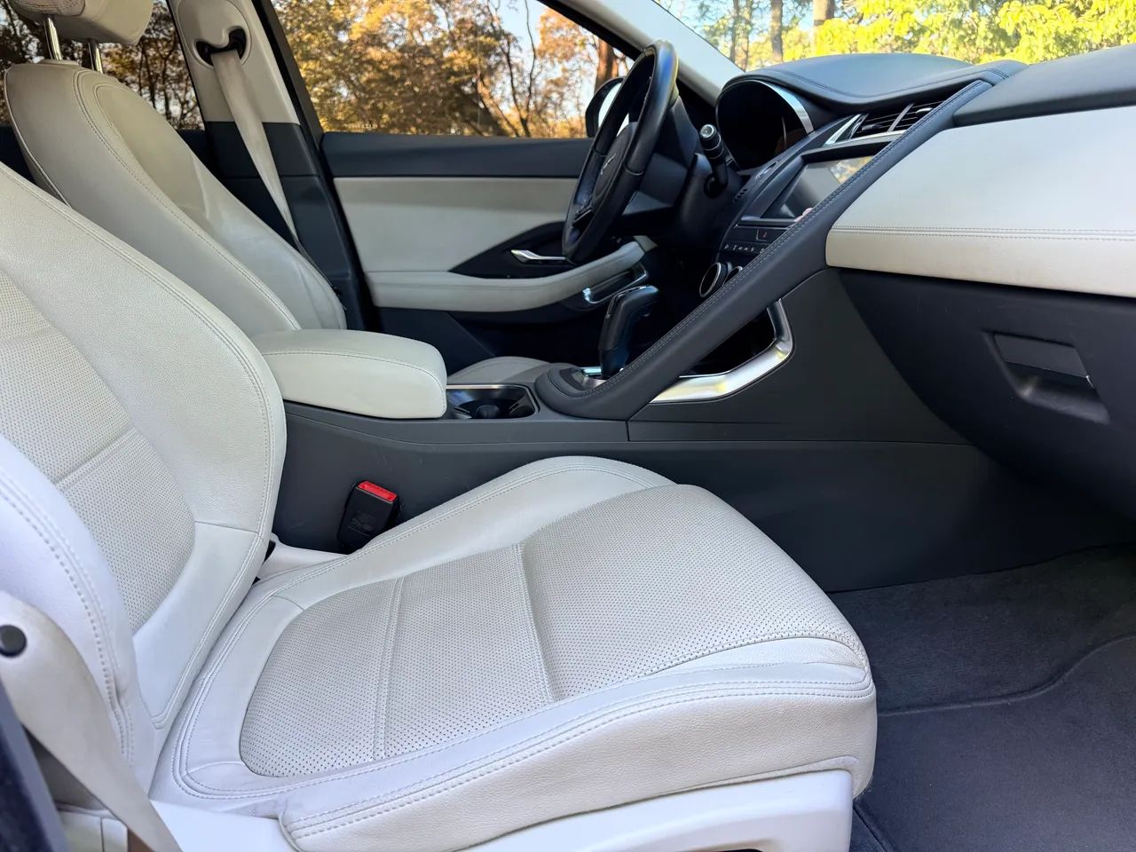Jaguar E-Pace R-dynamic S 2.0 AWD 249cv Aut. 2020 - Foto 3