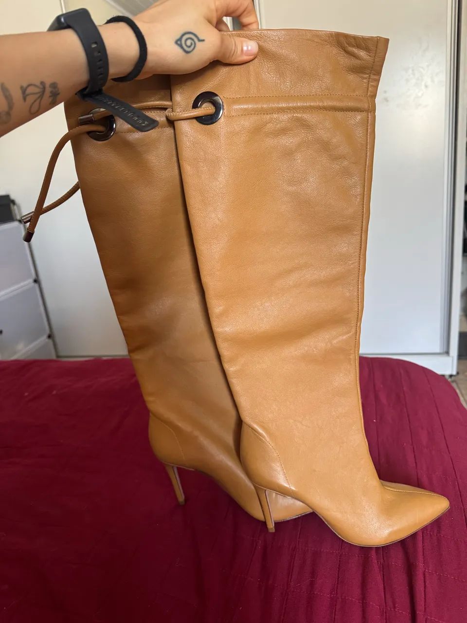BOTA FEMININA SCHÜTZ NOVA ( NUNCA USADA)