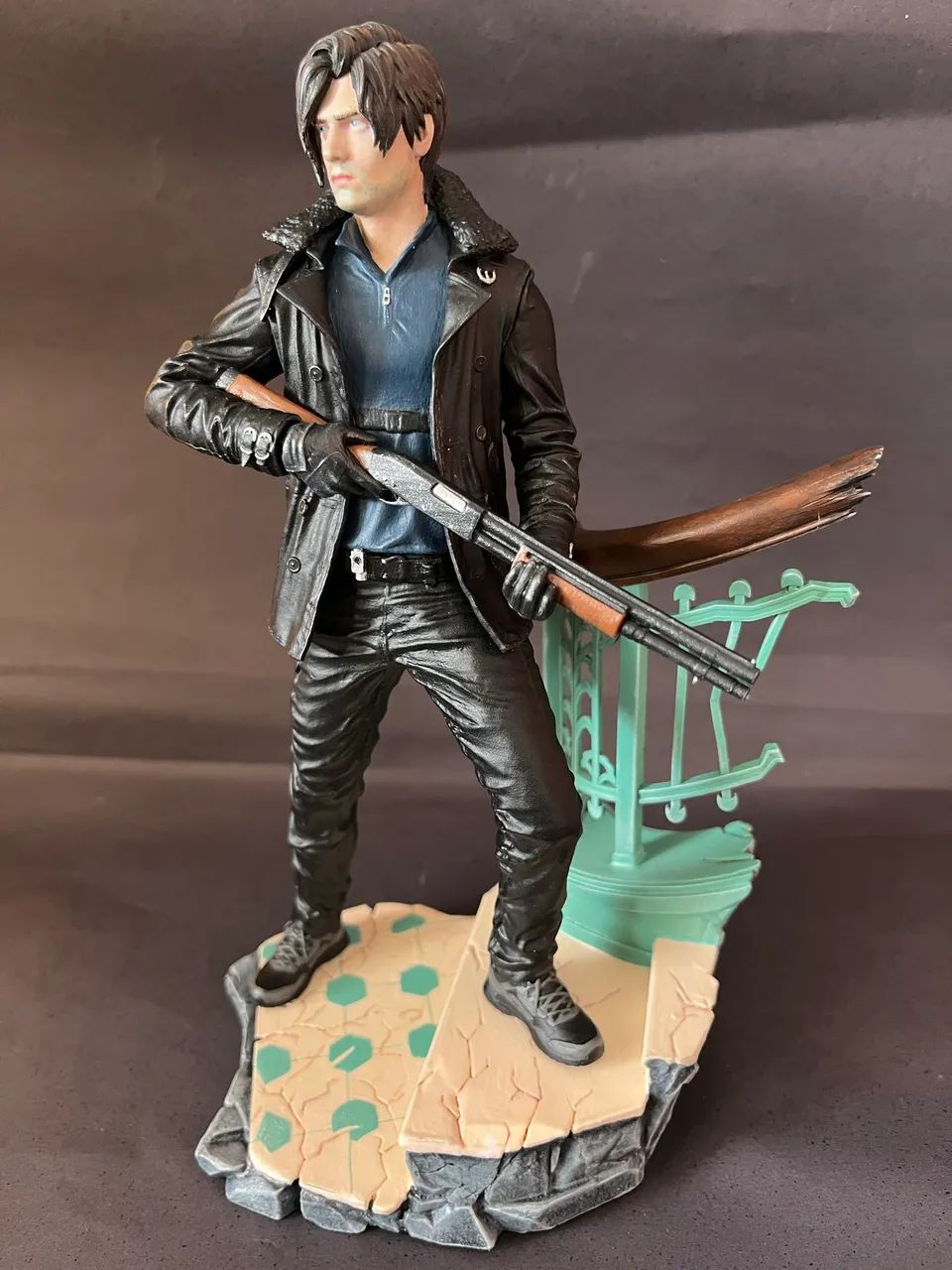 Action Figure Leon - Resident Evil Requiem - Foto 3