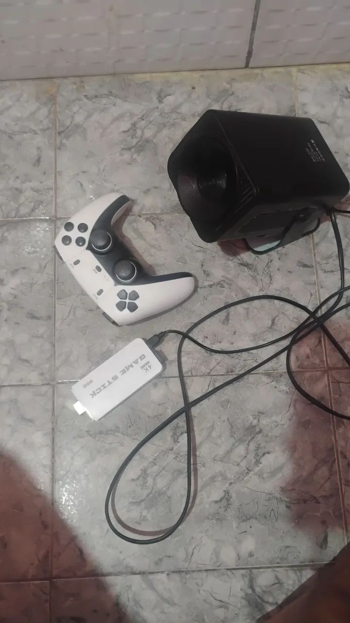 Projetor mais game m15 pro e o joystick 