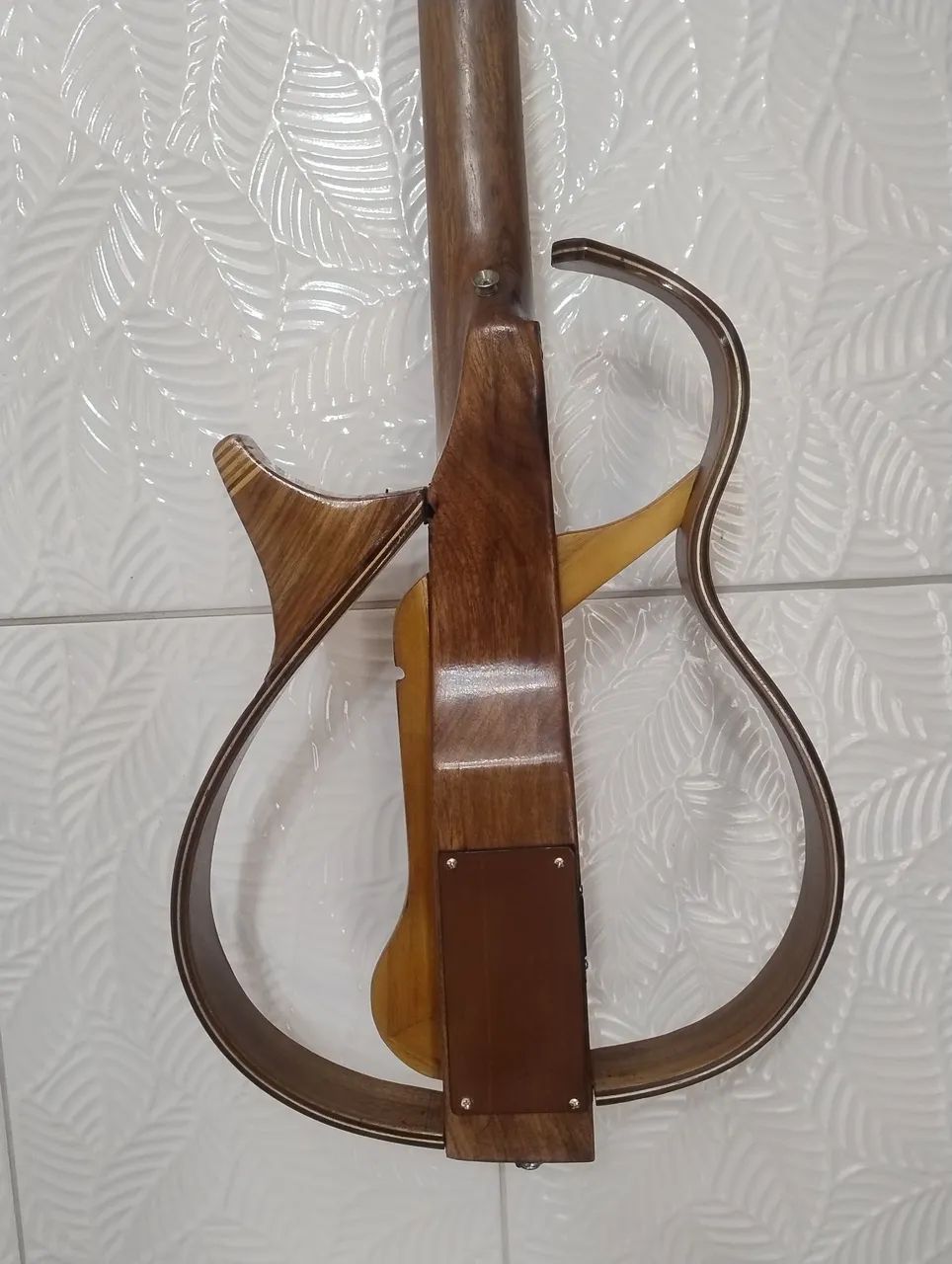 Violão vazando luthier náilon todo perfeito  - Foto 2