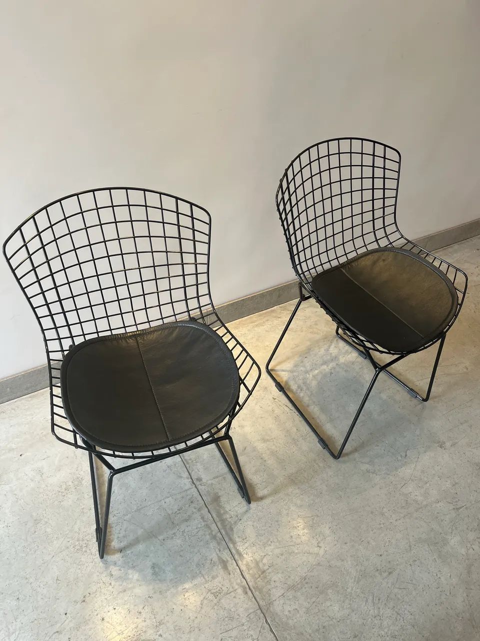 2 Cadeiras Bertoia pretas - Foto 4