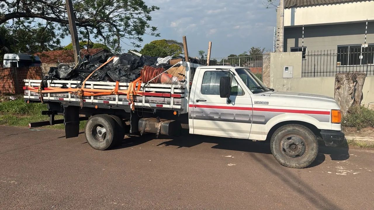 Caminhão F4000 - Foto 4