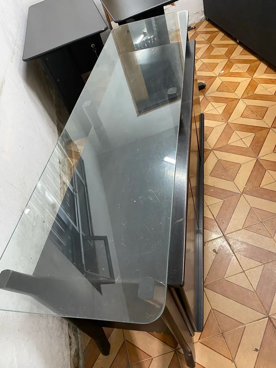 Rack de madeira com tampo de vidro - Foto 2