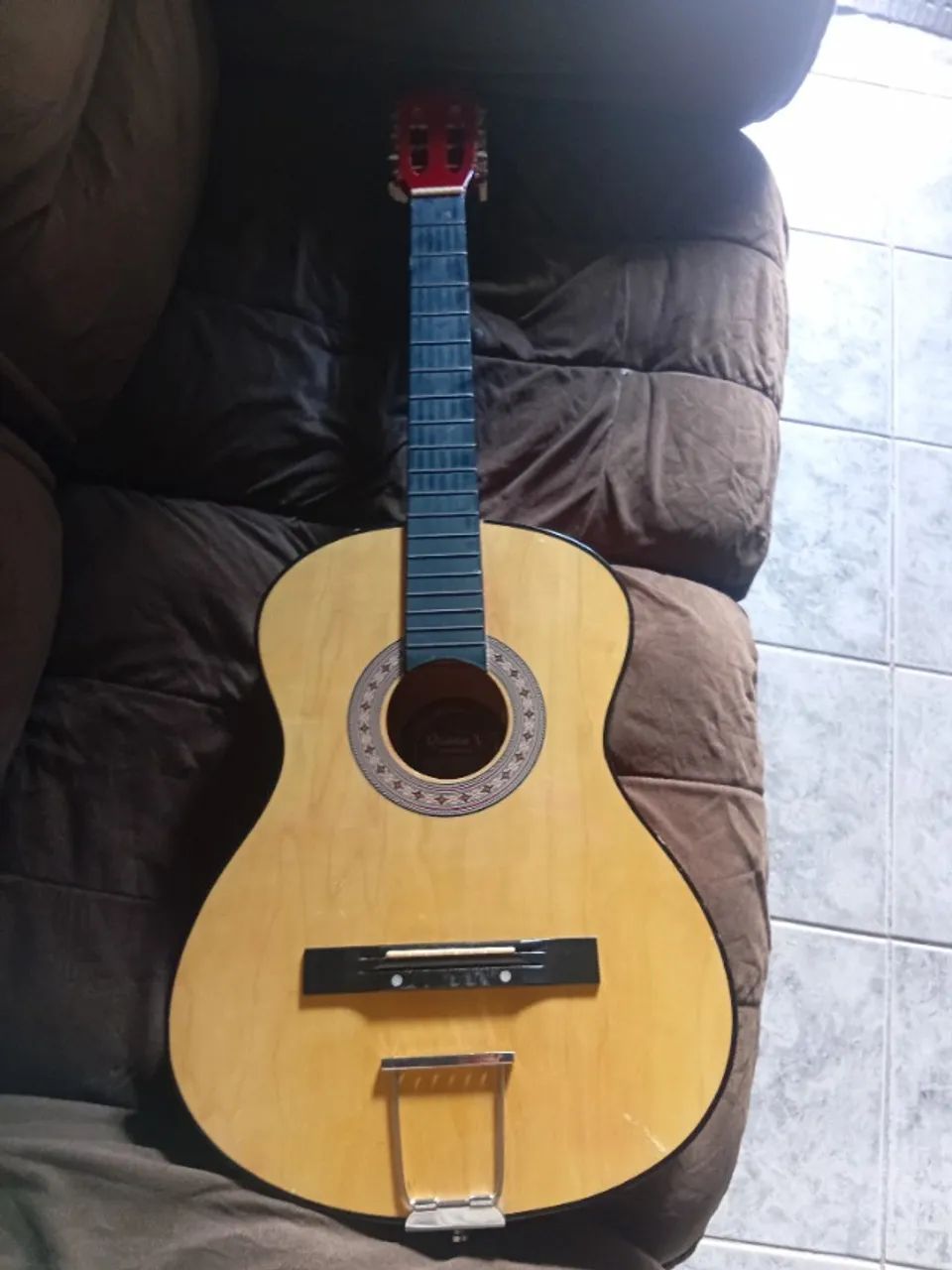 Violão de aço 