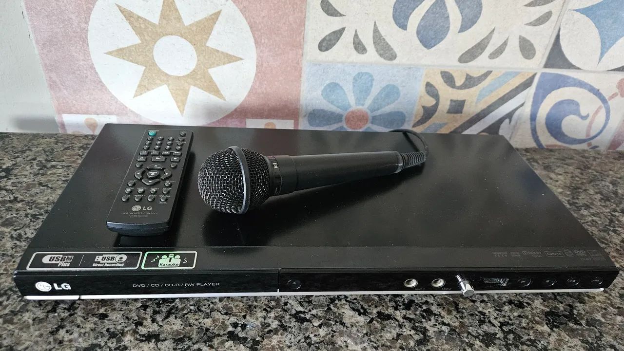 Aparelho DVD Player LG com função Karaokê
