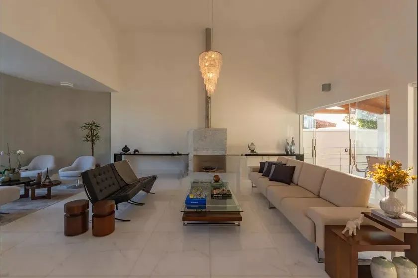 Casa à Venda - Bandeirantes, 5 Quartos, 606 m2 - Foto 2
