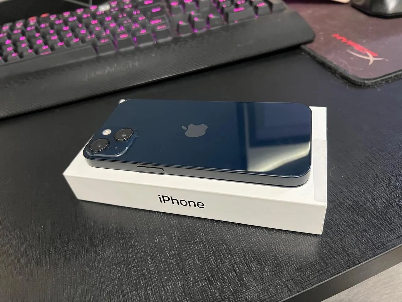 iPhone 13 128GB Meia-noite - 94% saúde da bateria