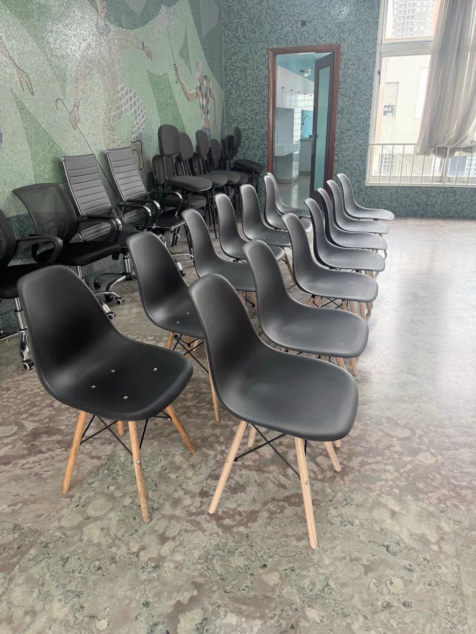 LIQUIDAÇÃO - 18 Cadeiras Eiffel Preta - R$ 100 Cada - Foto 3