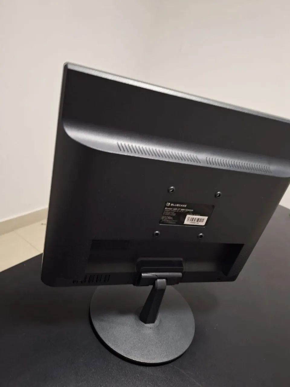Monitor Bluecase - Excelente Estado! - Foto 4