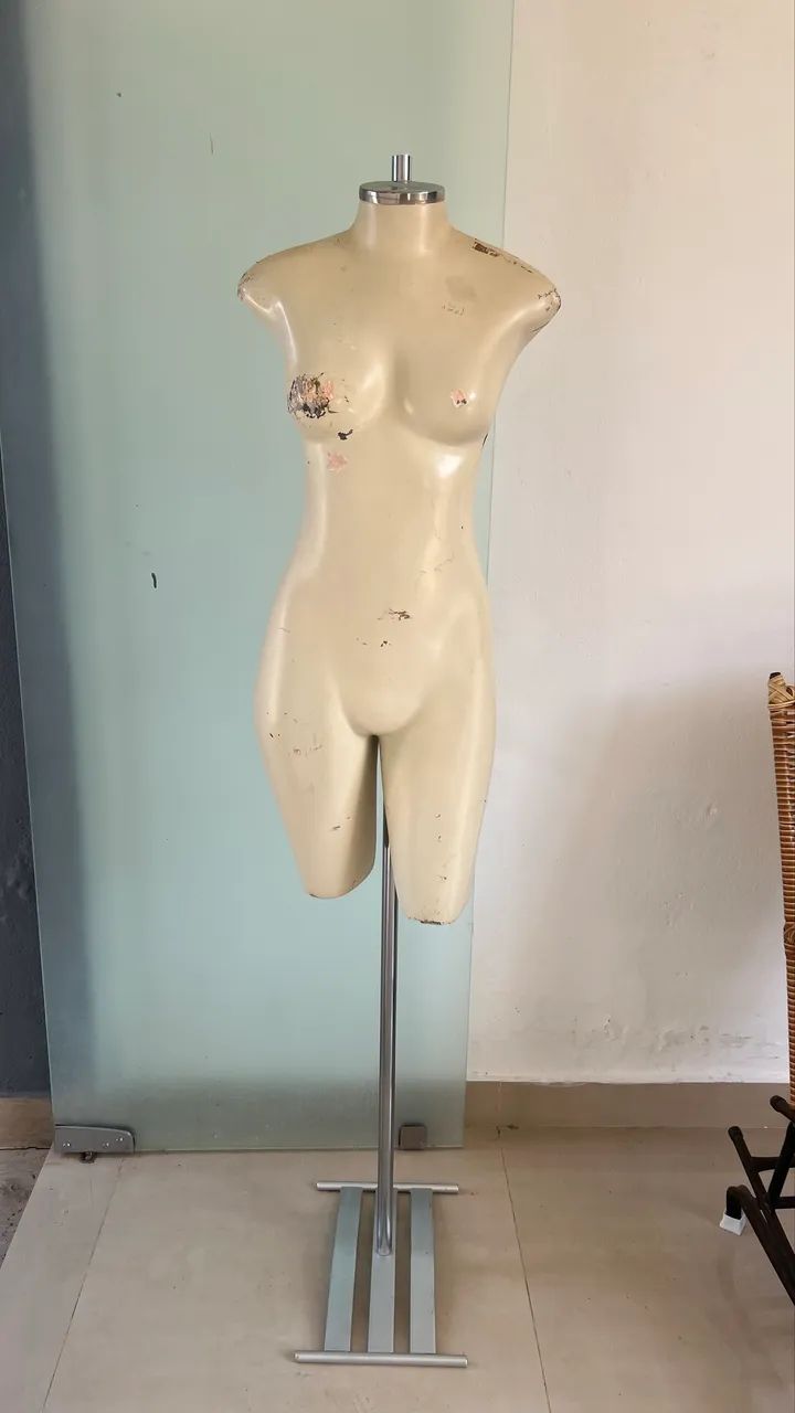 Manequim com suporte 