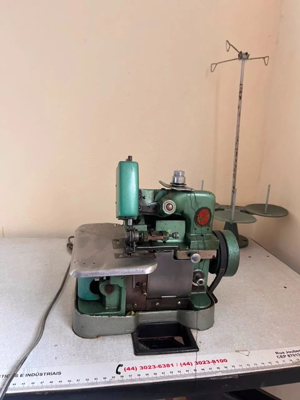 Overlock - MÁQUINA INDUSTRIAL DE COSTURA 