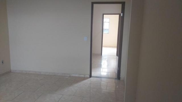 Apartamento com 2 dormitórios para alugar, 65 m² por r$ 850,00/mês - retiro - volta redond - Foto 4