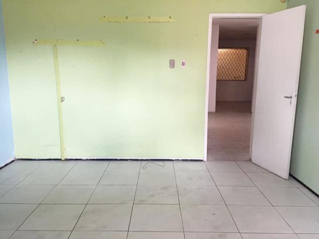 Casa de esquina, excelente para empresa, restaurante e outros seguimentos - Foto 6