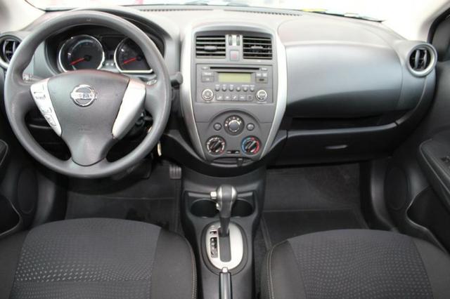 Nissan Versa - Foto 7
