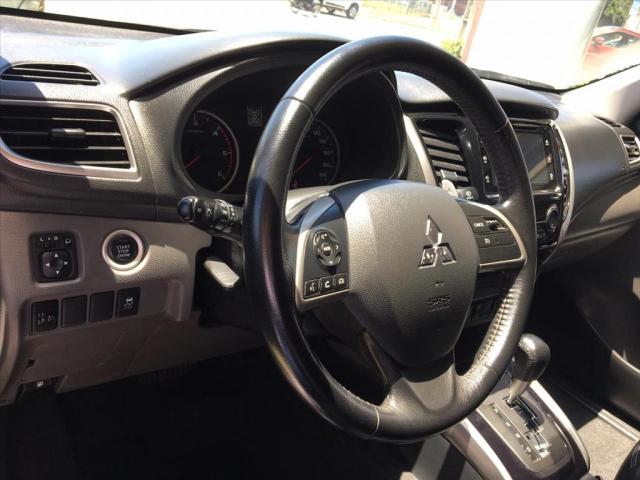 MITSUBISHI L200 TRITON 2.4 16V TURBO DIESEL SPORT HPE TOP CD 4P 4X4 AUTOMÁTICO - Foto 4