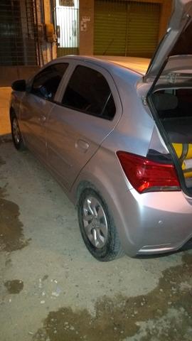 Vendo Onix LT 2017 1.0 com GNV valor 36.000,00