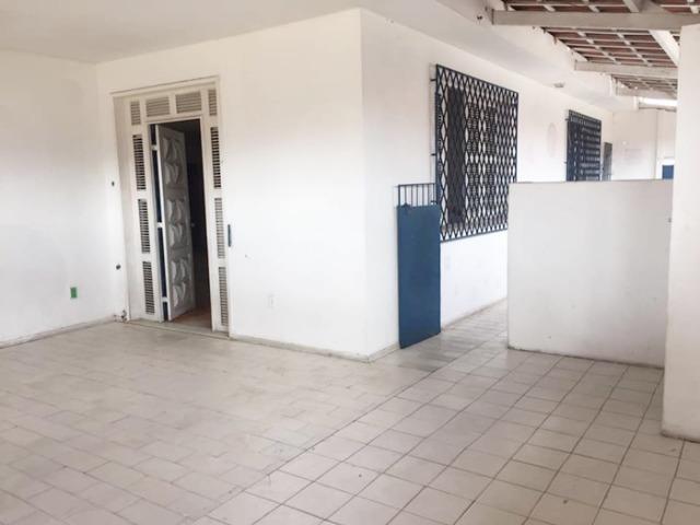Casa de esquina, excelente para empresa, restaurante e outros seguimentos - Foto 12