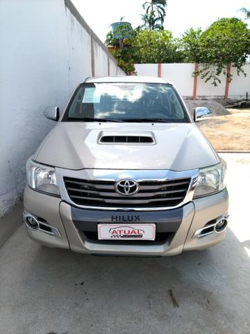Toyota Hilux Srv 3.0 4x4 automática diesel