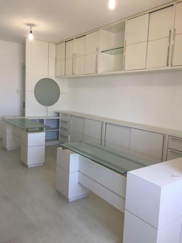 Sala comercial conjugada ( duas salas ) no Edificio Paulo Figueiredo toda mobiliada - Foto 2