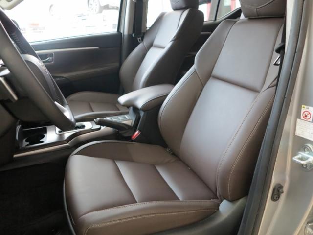 TOYOTA HILUX SW4 2.8 SRX 4X4 16V TURBO 2019 - Foto 7