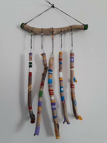 Arte em madeira.Decoracao, tipo sino dos ventos