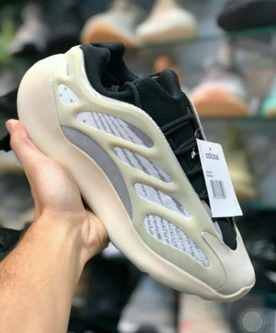 yeezy boost 700 olx