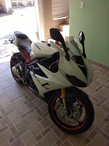 TRIUMPH DAYTONA 675R 2014