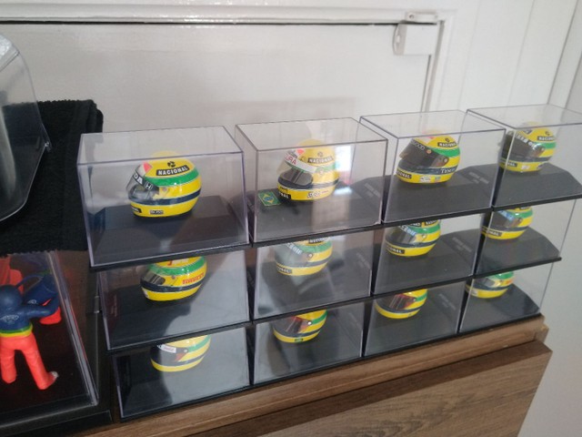 Coleção capacetes Ayrton Senna 1/8 - Foto 2