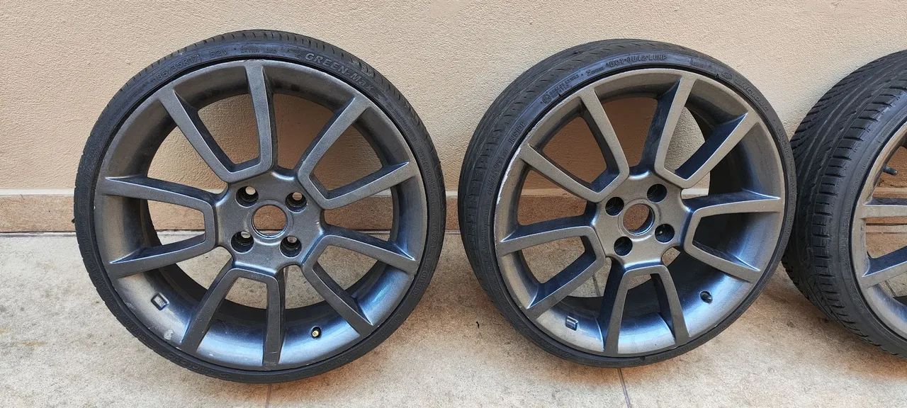 Rodas de liga leve aro 17 com pneus 185/35 - Foto 3