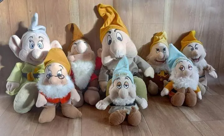 Coleção com 8 anões Disney 