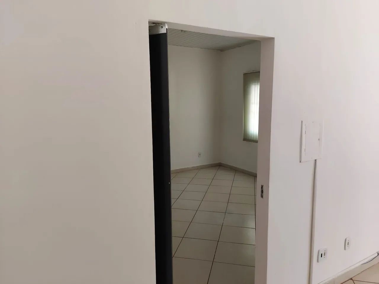 SALA COMERCIAL DUPLA NA PARTE DE CIMA FRENTE AO UPA SÃO BENEDITO  UBERABA  - Foto 10