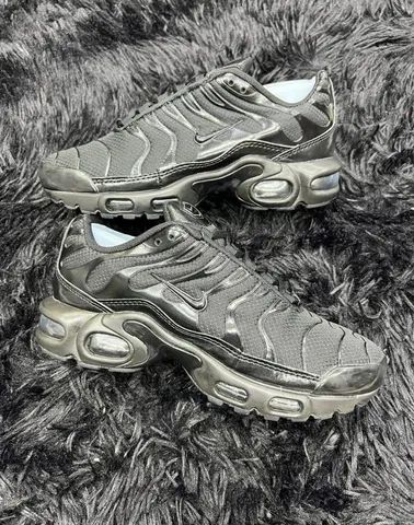 Tênis Nike TN 