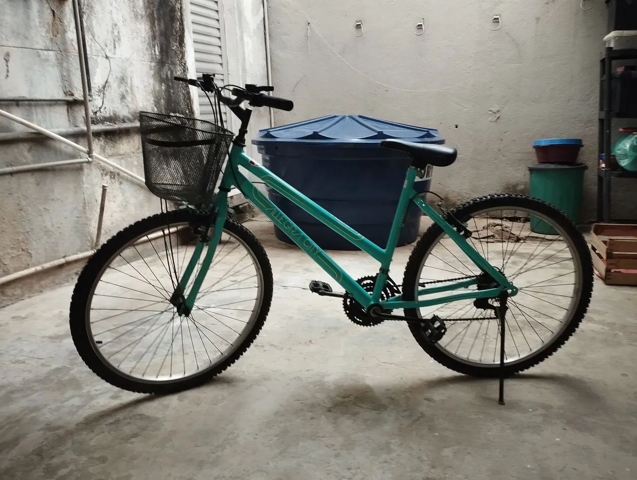 Bicicleta com cesta 