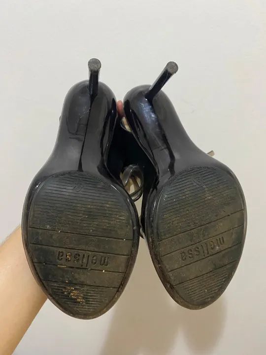 Salto Melissa Preto - Jean Paul Gautier  - Tam. 35 - COM CAIXA - Foto 5