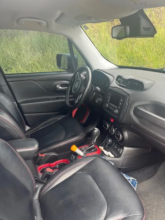 Renegade Trailhawk 4x4 abaixo da fipe - Foto 5